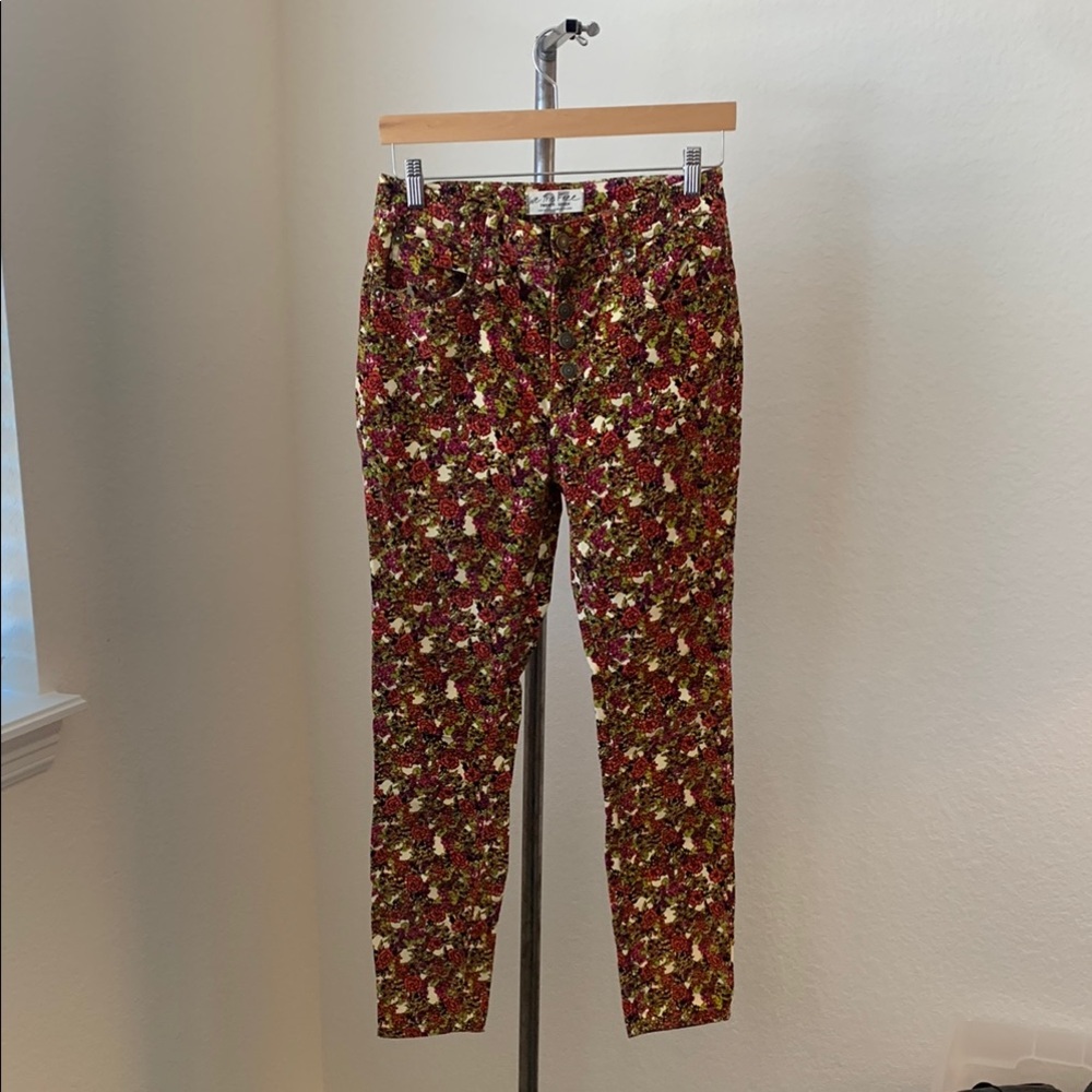 We The Free floral sz 27 corduroy skinny stretch pants EUC eclectic quirky boho